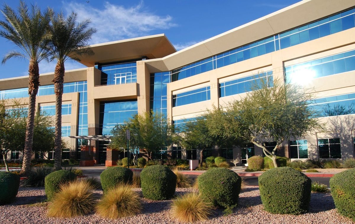 Beyond the Desk: Do Private Offices Really Pay Off for Palm Desert Professionals?