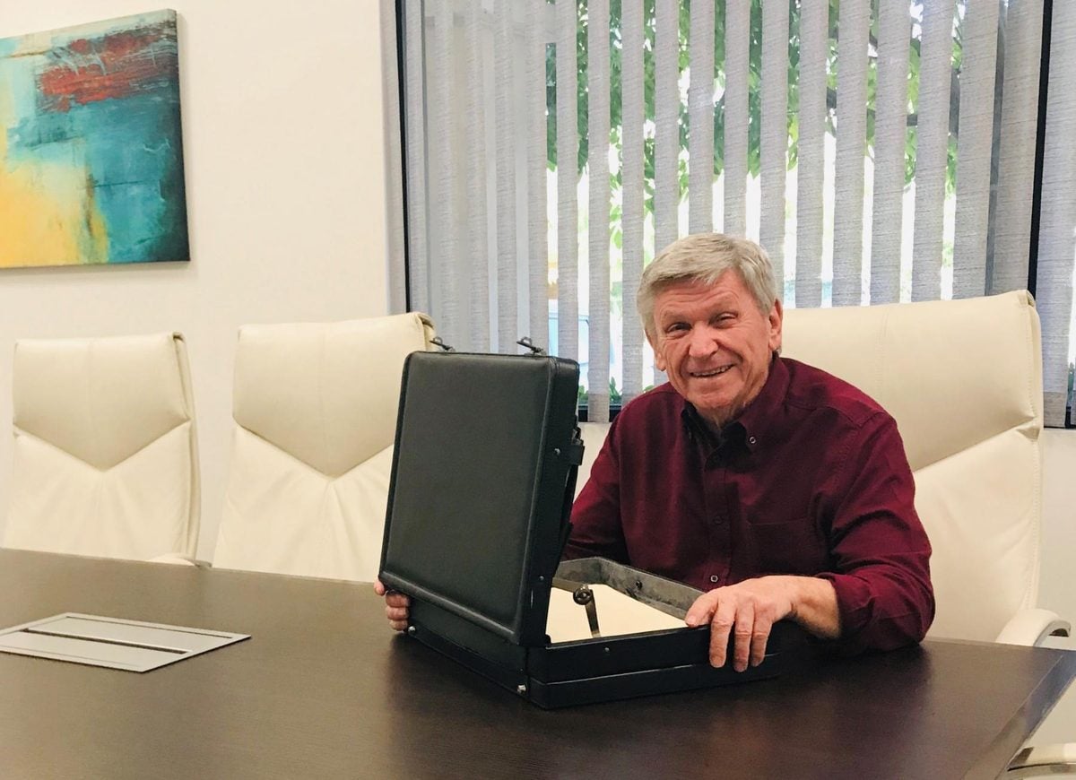 Faces of Palm Desert with William J. Howell